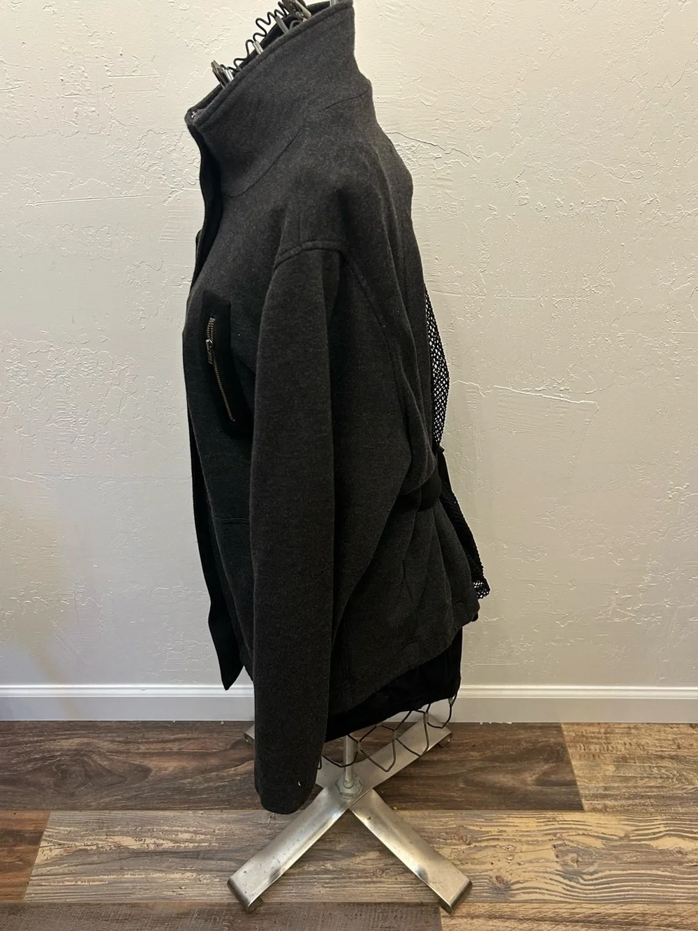 Cabi Gray Moto Jacket Large Mesh Back‎ Zip Detail Belted Sweater Jacket